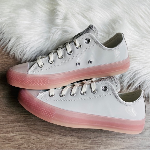 NWT Converse Ctas OX Women’s Shoes - Picture 8 of 9